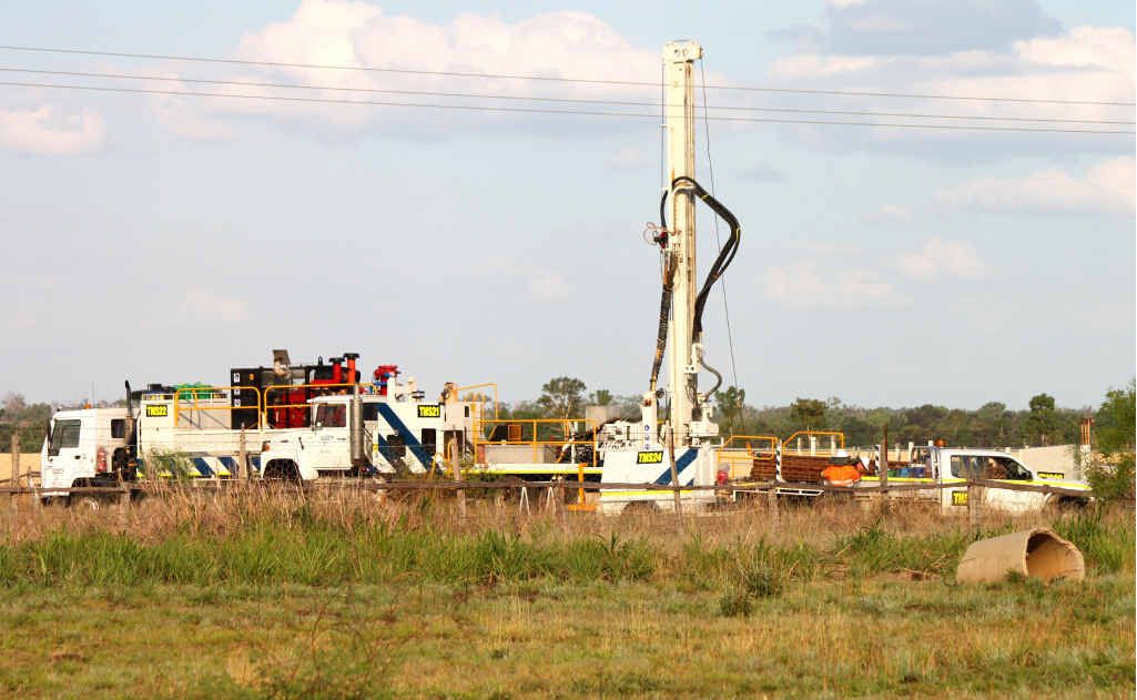 Drilling rigs searching for coal on Linc Energy’s Teresa Coal mining tenement 17km north of Emerald. Drilling rigs searching for coal on Linc Energy’s Teresa Coal mining tenement 17km north of Emerald.